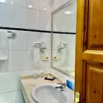 Hotel La Rivera 2*