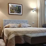 La Rivera Hotel