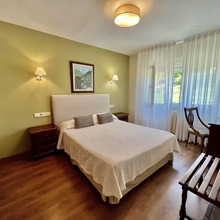 Otel La Rivera Arenas De Cabrales