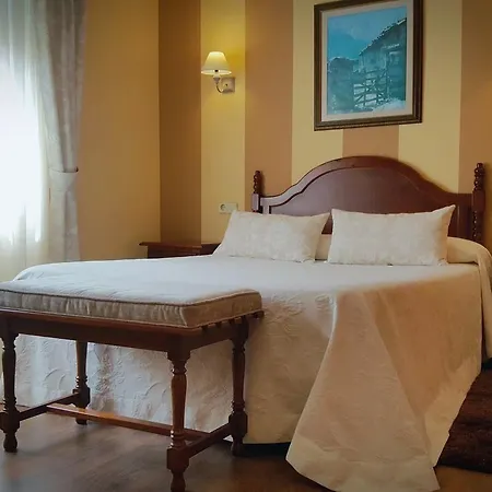 La Rivera Hotell 2*