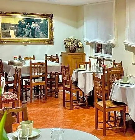 Hotell La Rivera 2*
